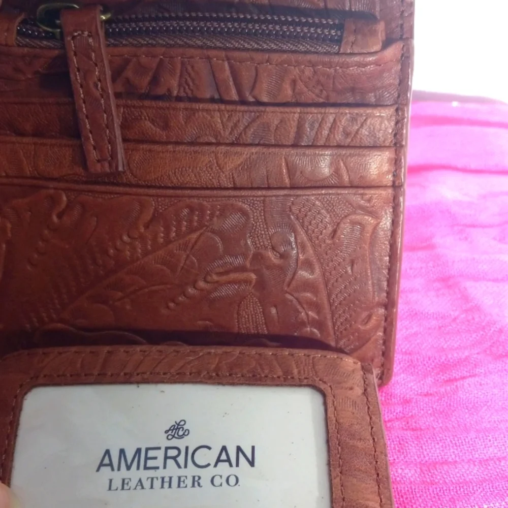 BROWN LEATHER WALLET